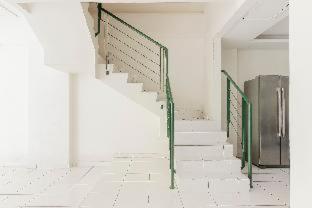 Reddoorz Near Pancoran Hotel Jakarta Room photo