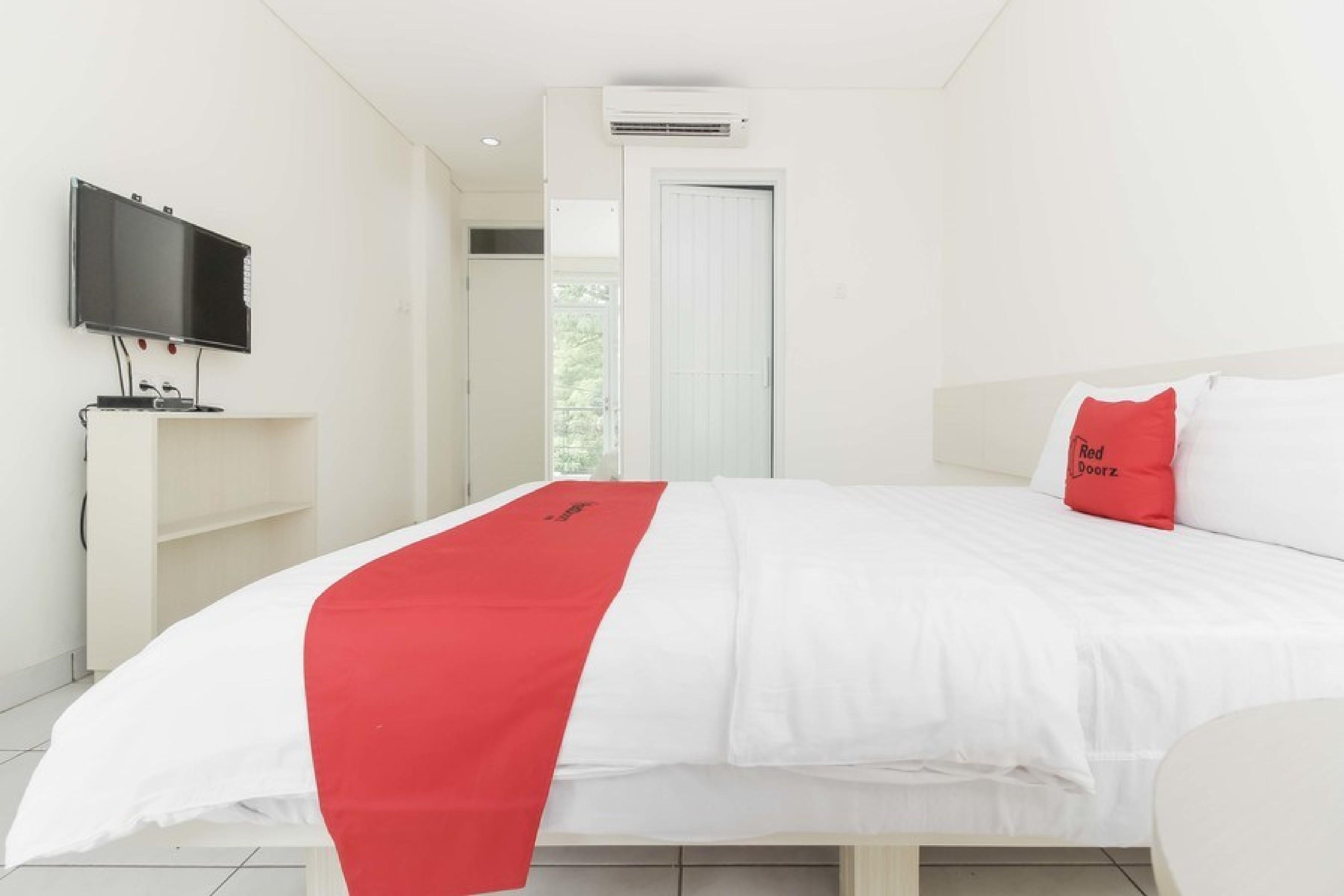 Reddoorz Near Pancoran Hotel Jakarta Exterior photo