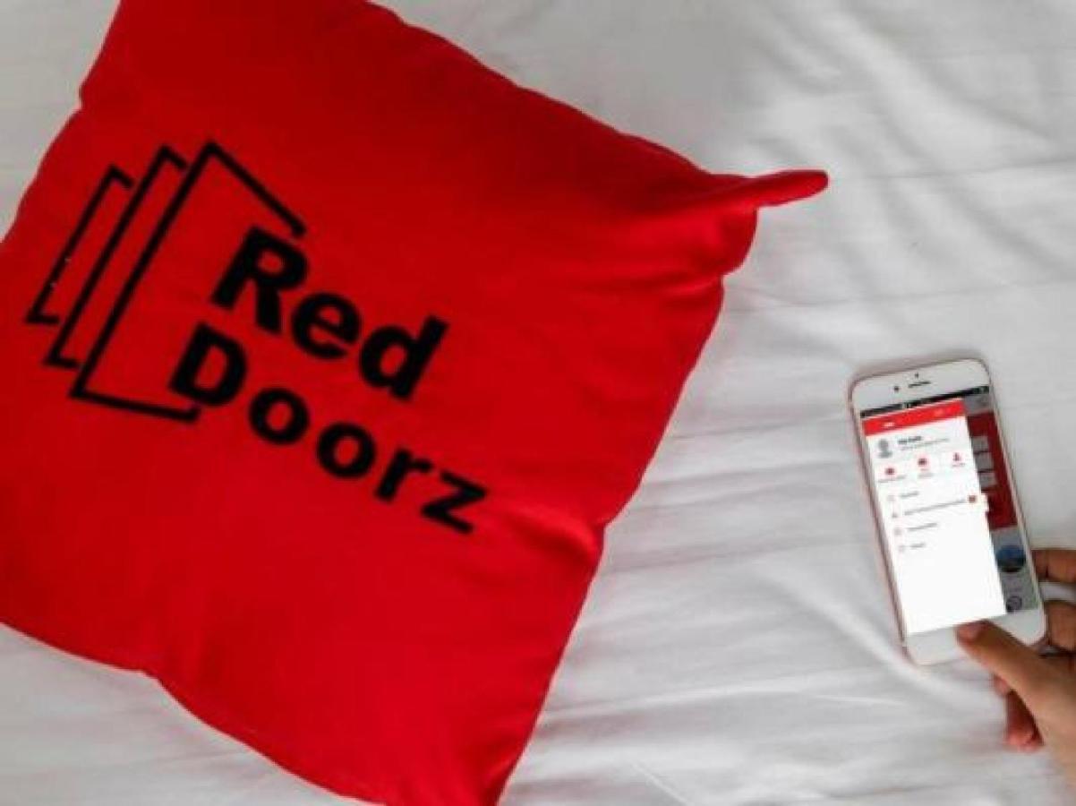 Reddoorz Near Pancoran Hotel Jakarta Exterior photo